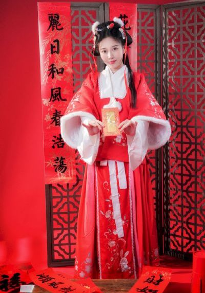 亚洲国产呦萝小初_高清电影