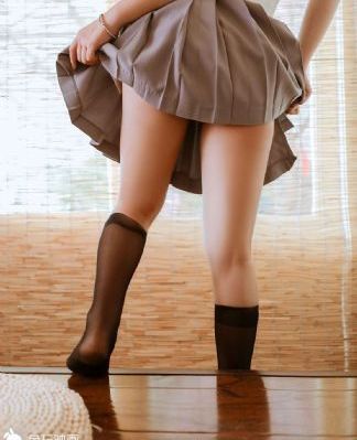欧美高清无砖专区欧美精品_十万网红美女美酱